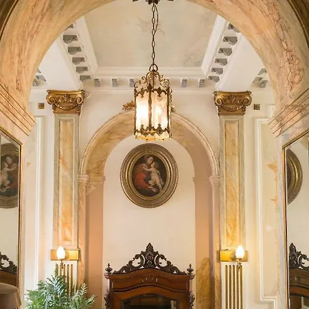 Maison D'artiste Oda ve Kahvaltı 3*
