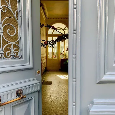 Maison D'artiste Oda ve Kahvaltı 3*